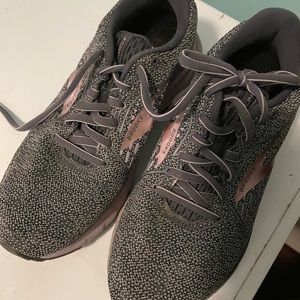 Size 7 wide Brooks Adrenaline women shoes